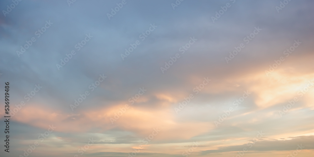 Obraz premium sunset sky with clouds