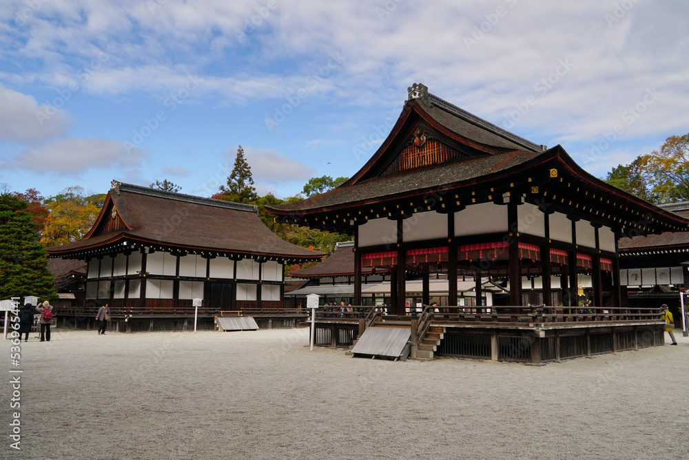 下鴨神社 舞殿と出雲井於神社 京都市