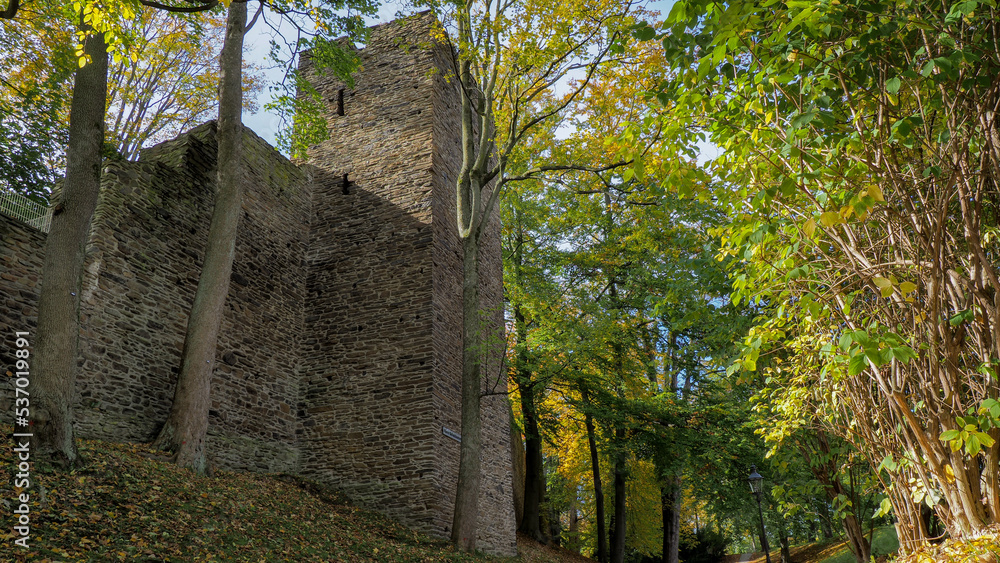 Fototapeta premium Alte Stadtmauer Freiberg im Herbst
