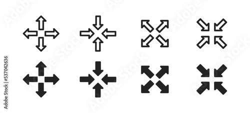 Fullscreen icon. Expand concept. Arrow signs. Screen scale symbol for ui.