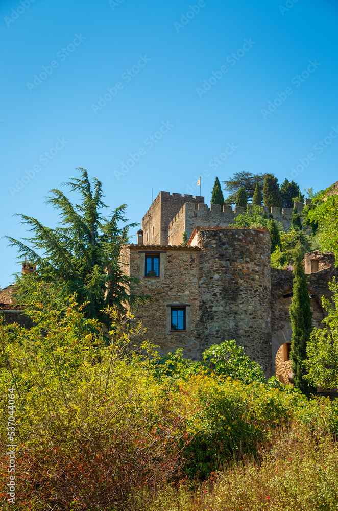 Castelnou,Pyrénées orientales,Occitanie. Castelnou,Pyrénées orientales,Occitanie.