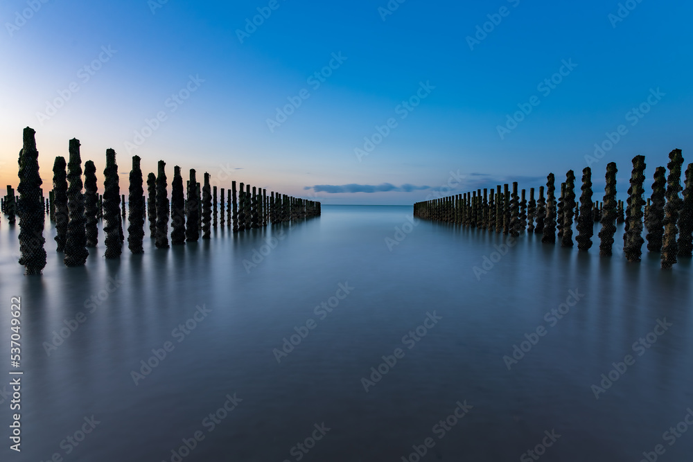 Obraz premium France pier at sunset