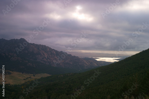 Fototapeta Naklejka Na Ścianę i Meble -  krajobraz widok góry niebo chmury 
