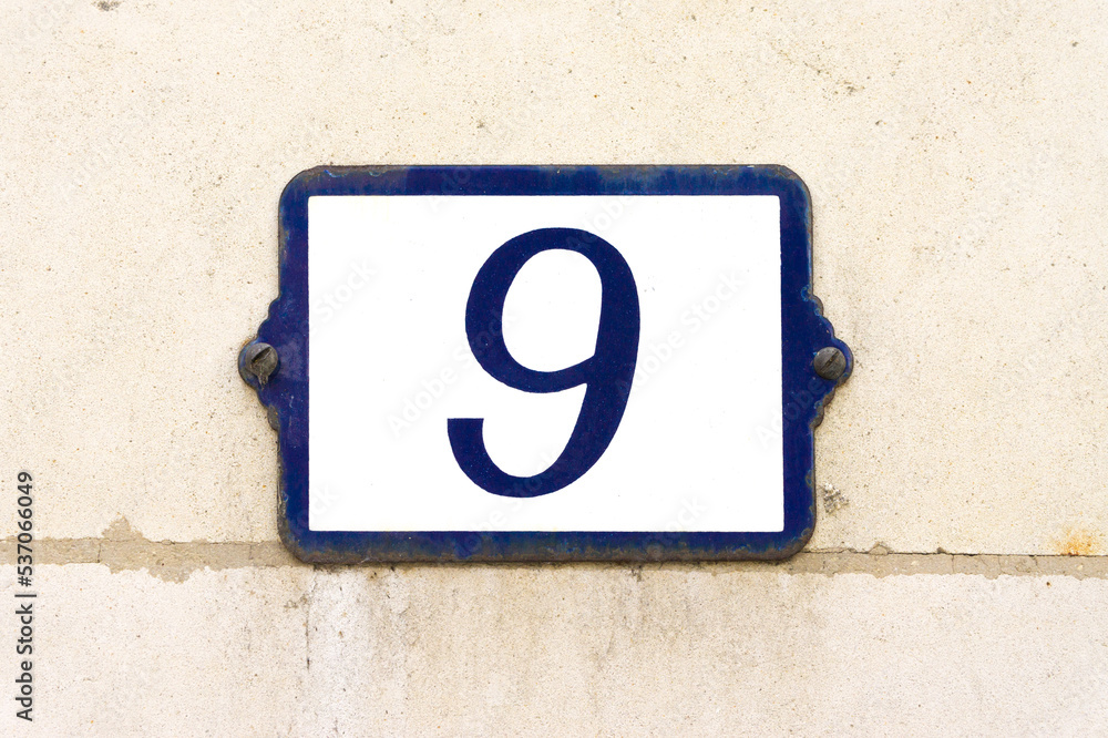 House number 9 House number 9