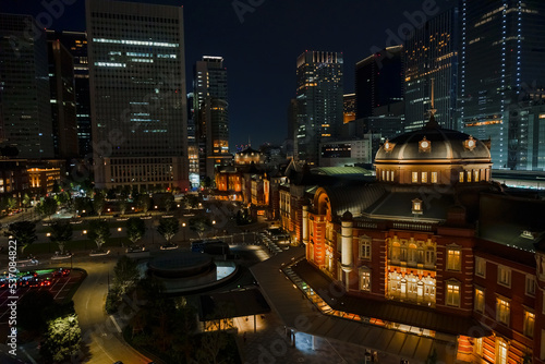夜の東京駅、丸の内側