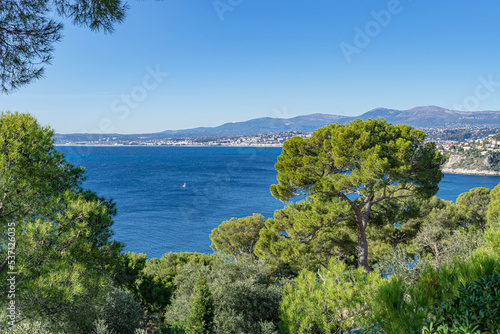 Vue sur Nice de Saint Jean Cap Ferrat. photo
