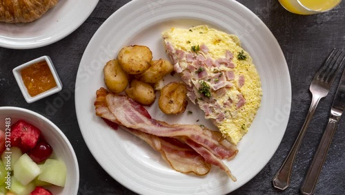 Wallpaper Mural Rotating Ham and Cheese Omelette with Has Brown Potatoes Torontodigital.ca