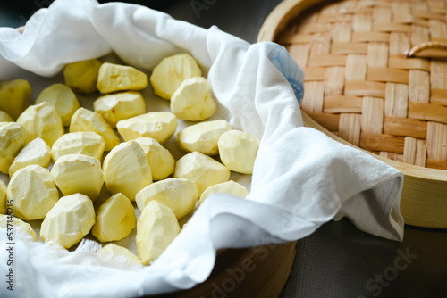 You can enjoy delicious steamed chestnuts in autumn in Japan. photo