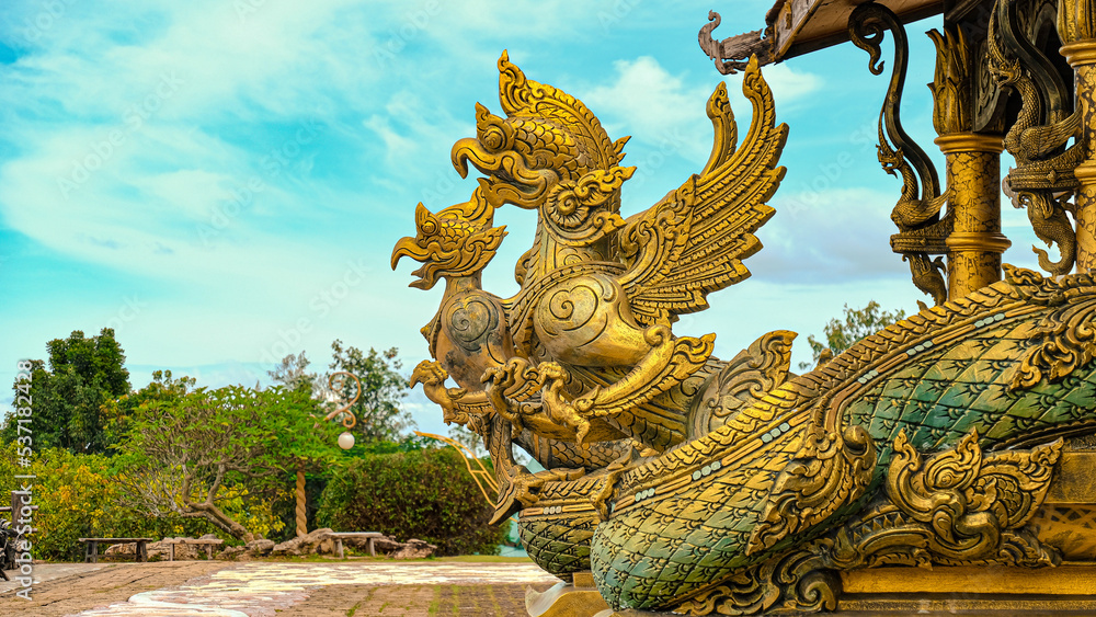 dragon statue dragon statue