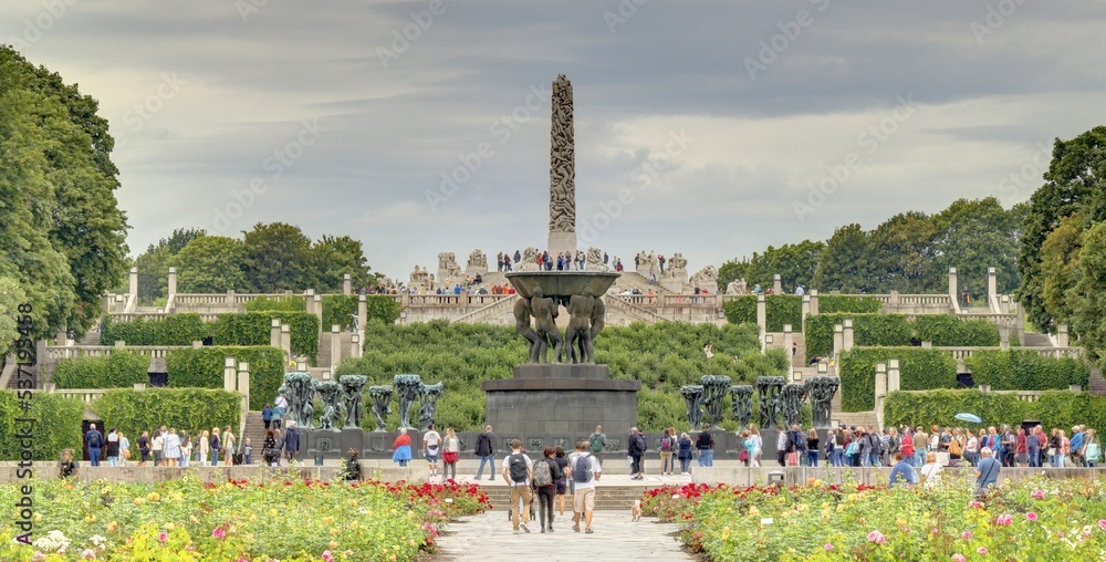 Fototapeta premium parc de Vigeland à Olso en Norvège