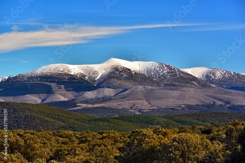 A sunny winter day with the Sierra del Moncayo in the background