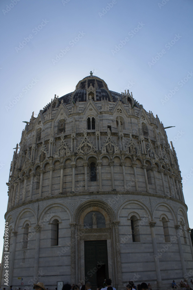 2022.07.15 Italy, Pisa, San Giovanni baptistery
evocative image of the baptistery of San Giovanni in Piazza dei Miracoli, the largest
baptistery of the world under a clear sky
