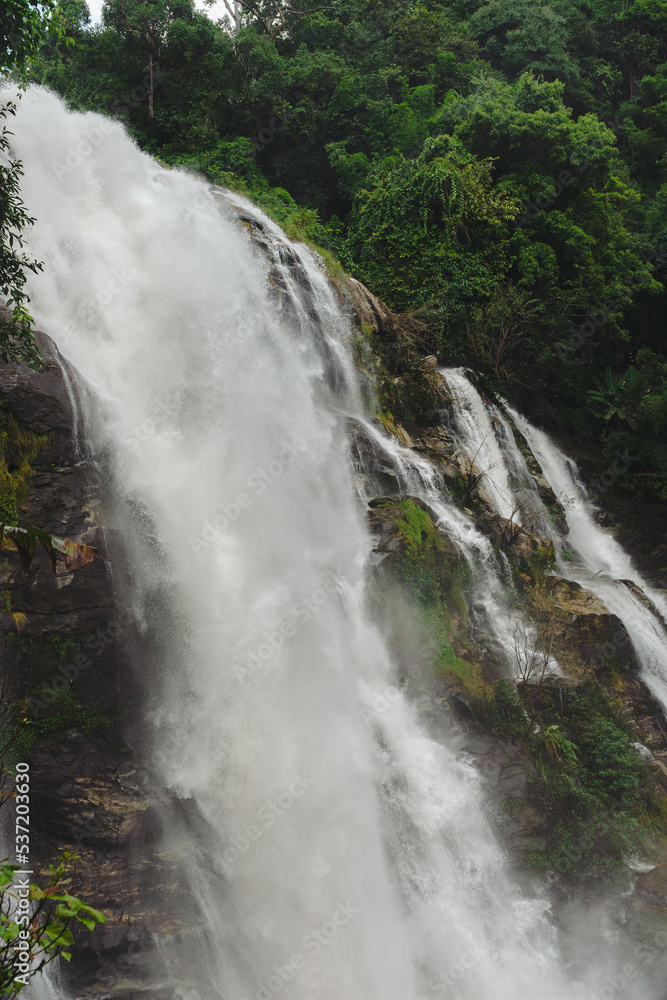 Fototapeta premium Waterfall in Chiang Mai