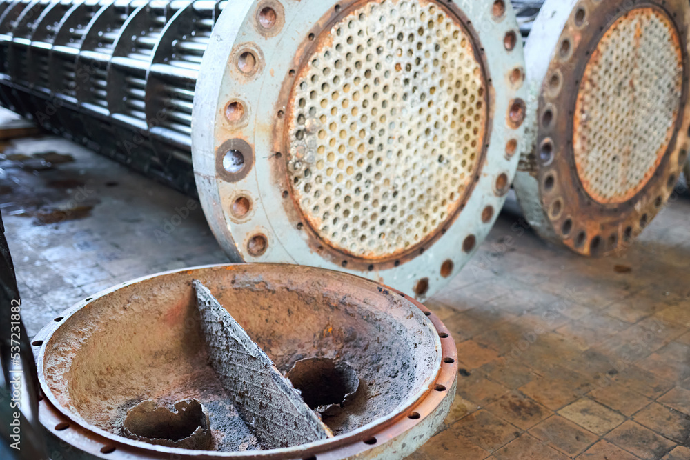 Corrosion, refinery heat exchangers chiller tubes with flange system ...