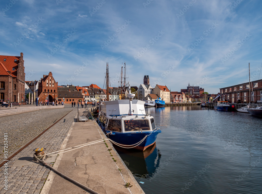 Hafen in der Stadt Wismar an der Ostsee