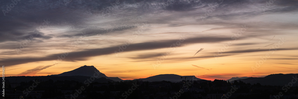 Fototapeta premium the Sainte Victoire mountain in the light of a cloudy autumn morning