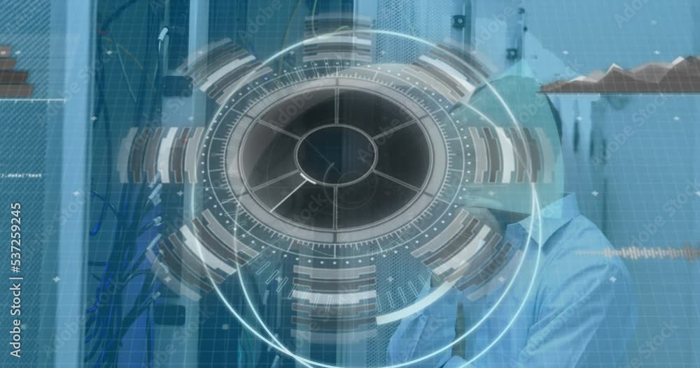 Animation of scope scanning with 5g text over caucasian man in server room Animation of scope scanning with 5g text over caucasian man in server room