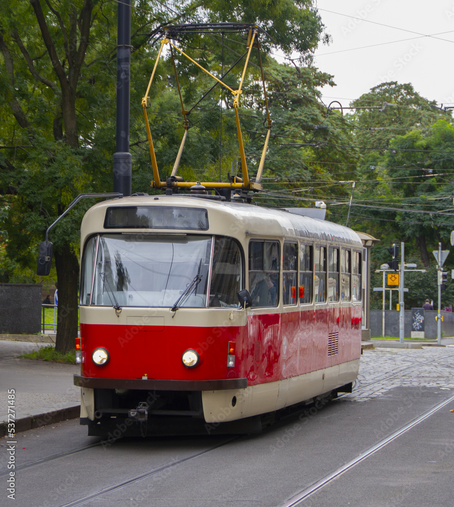 Naklejka premium Vieux tramway de Prague (époque soviétique), Prague, République tchèque