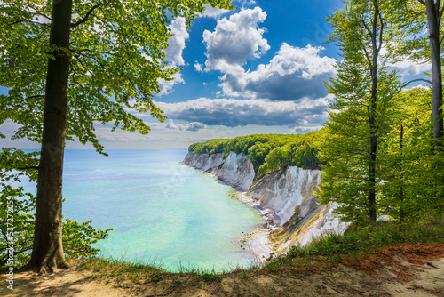 Kreidefelsen an der Küste der Ostsee auf der Insel Rügen