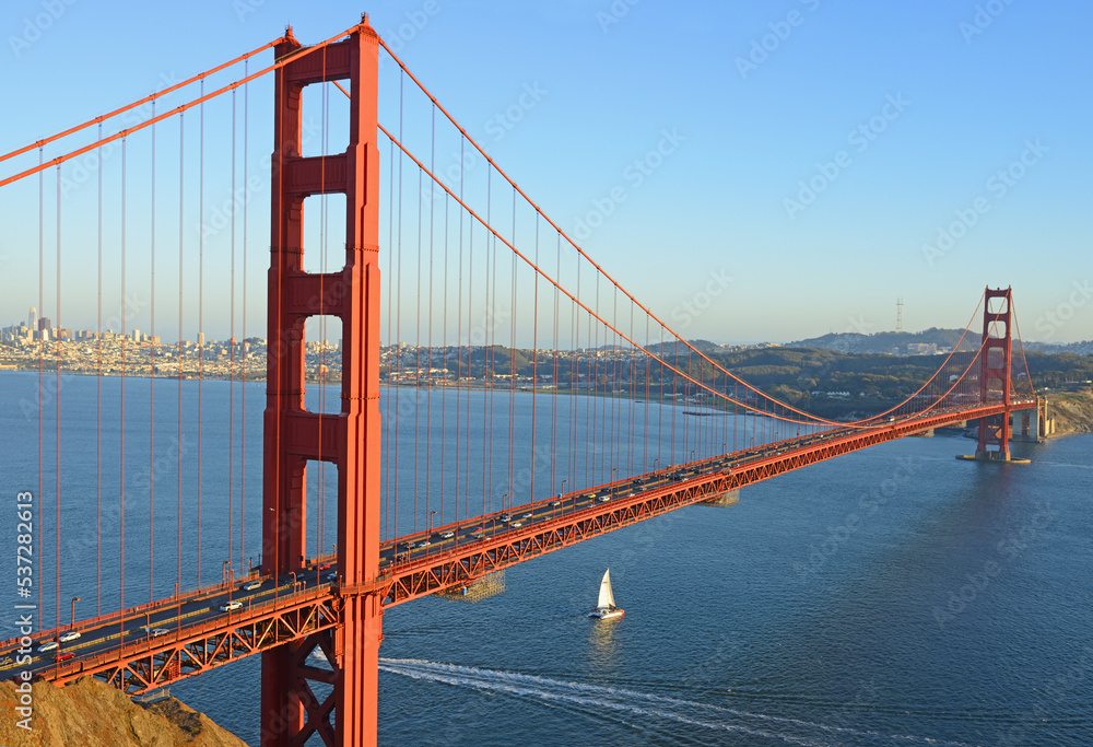 Fototapeta premium Seascape with Golden Gate Bridge from Marin Headlands. San Francisco, California