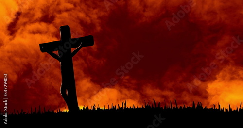 Foto Image of christian cross over smoke and fire