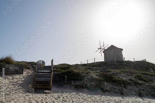 Windmills on the Beach © Vtor