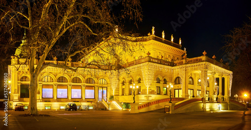 Canvas Print Panorama of Kursalon building in night lights, located in Stadtpark of Vienna, A