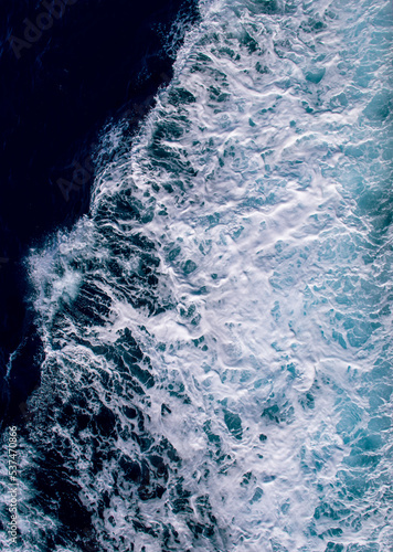 Waves in the sea 