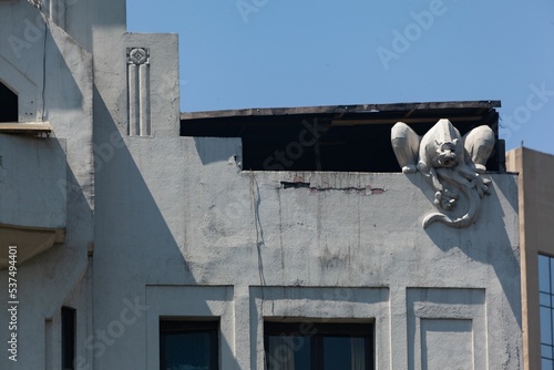 Dragon statue on a building in Santiago do Chile