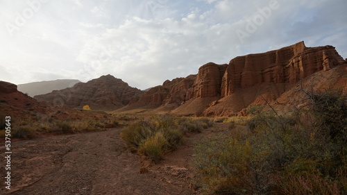 Overview of the mountain canyon