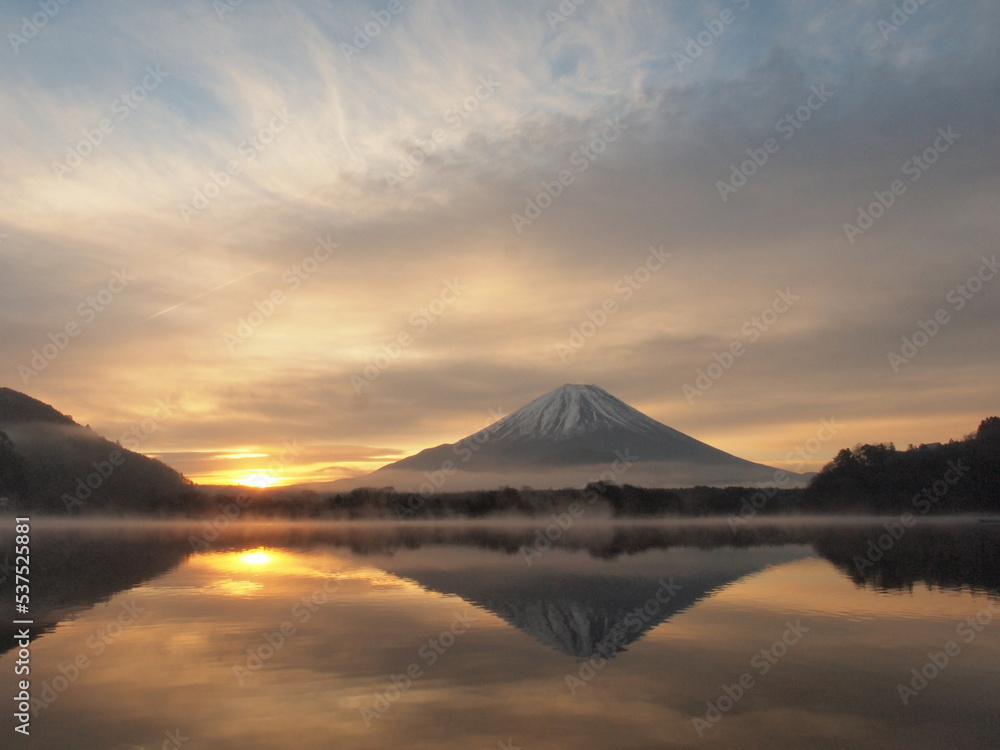 朝焼け富士山