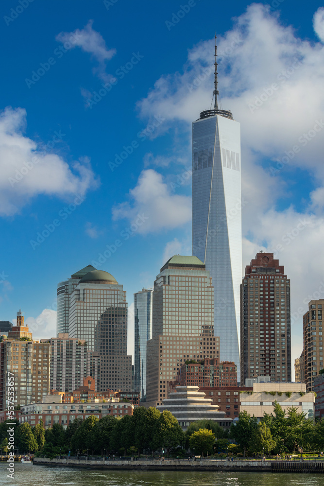 Fototapeta premium Cloudy sky view of the financial and shopping center in downtown Manhattan