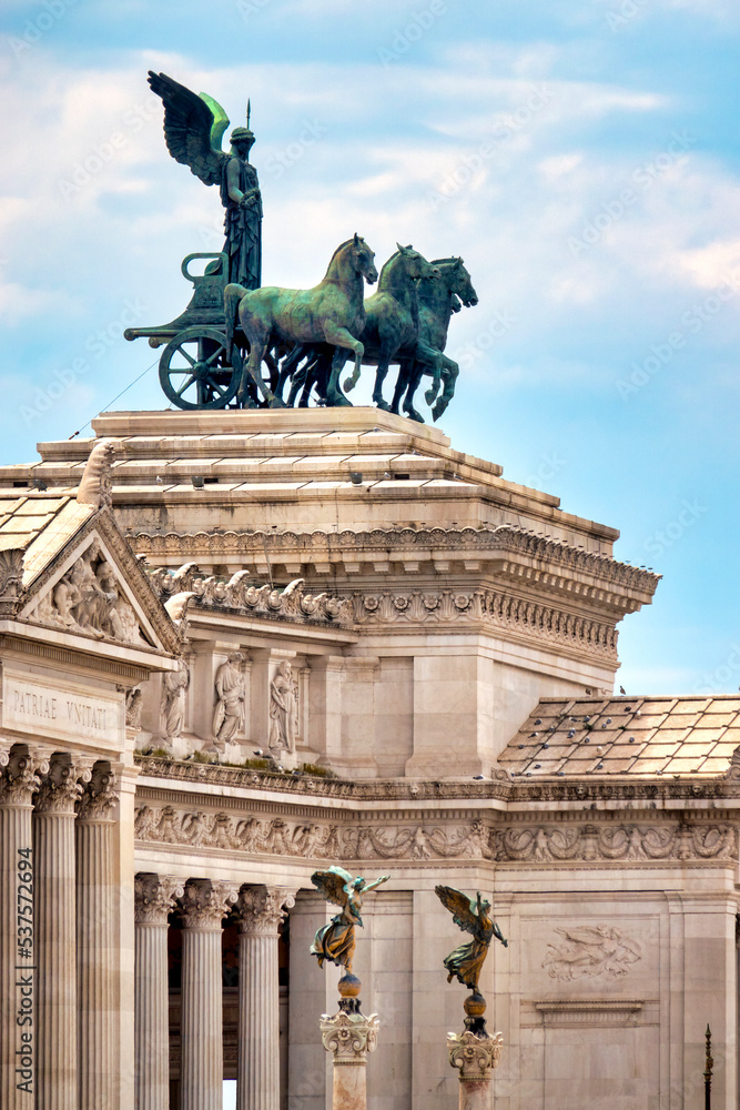 Obraz premium Side view of the Vittoriano