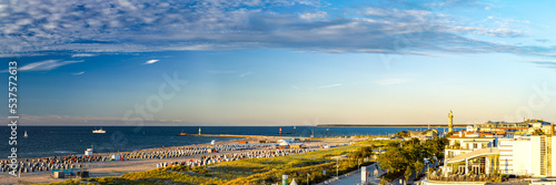 Panorama vom Strand und der Hafeneinfahrt von Rostock Warnemünde