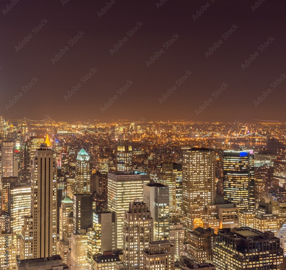 Obraz premium View of New York Manhattan during sunset hours