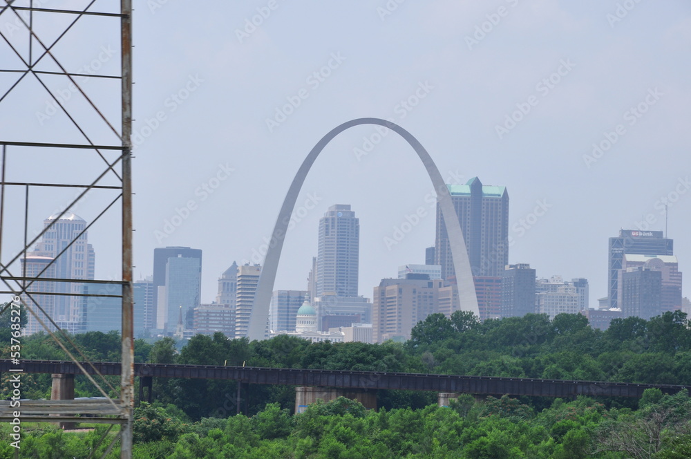 Fototapeta premium St. Louis, Missouri Drive-by
