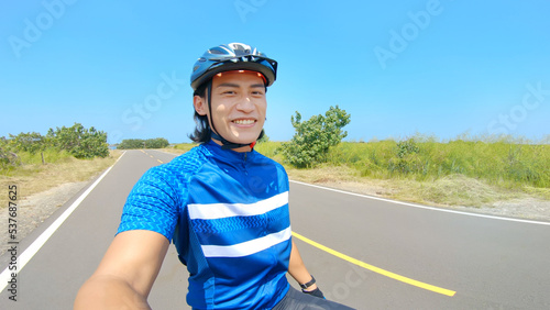 man selfie while riding © ryanking999