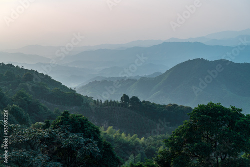 Continuous mountain natural scenery