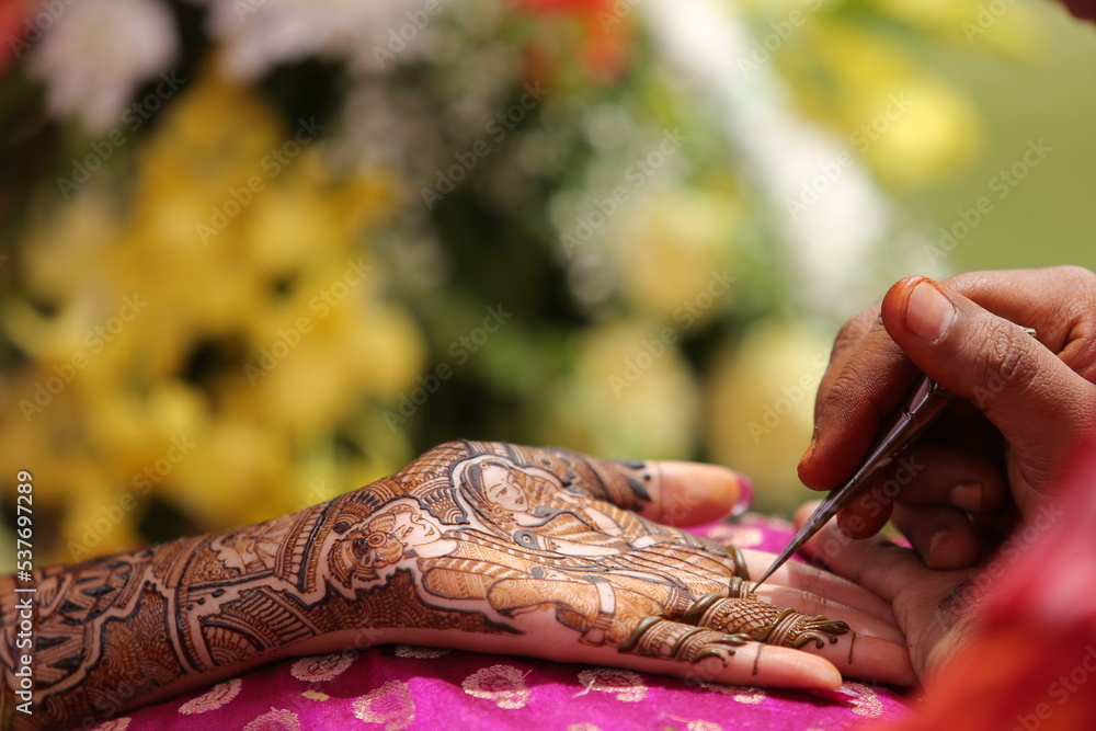 Mehdi Rasam Indian Bridal Mehndi Designs 2022