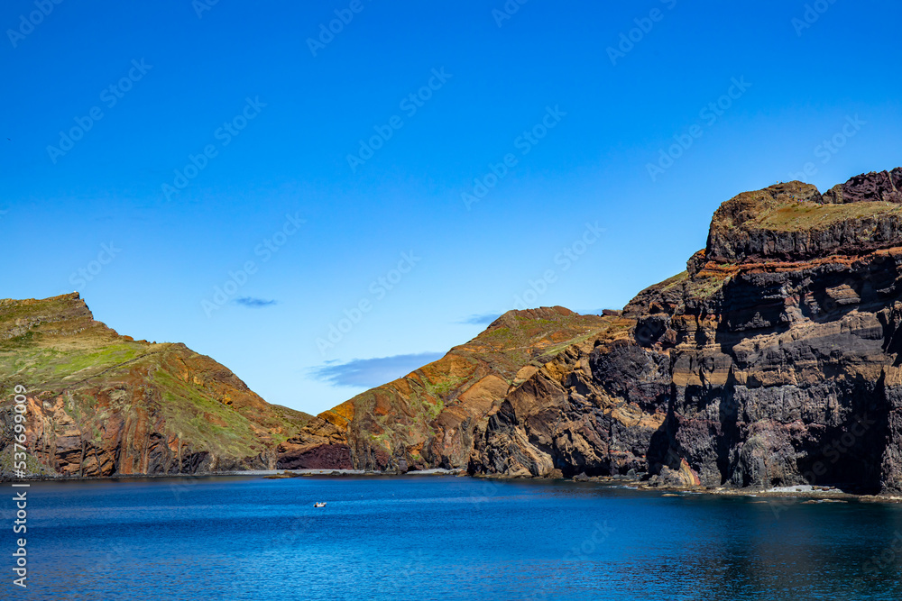 Fototapeta premium Vereda da Ponta de São Lourenço hiking trail, Madeira 