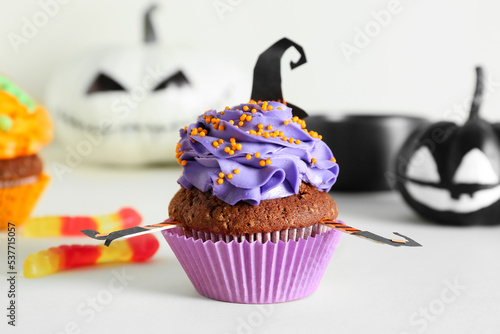 Halloween witch hat cupcake...