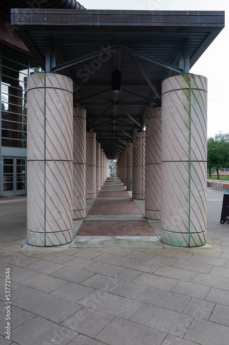 Fototapeta Naklejka Na Ścianę i Meble -  Columns next to Physics/Astronomy Auditorium at University of Washington campus, Seattle, USA