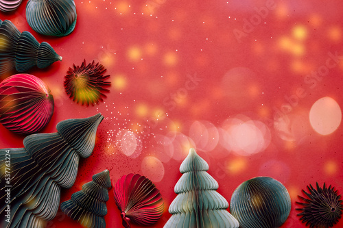 Trendy decorative paper Christmas tree baubles, DIY project, Organic Modern Design, Hanging Festive Honeycomb Foldable 3D balls, minimalist and plastic free