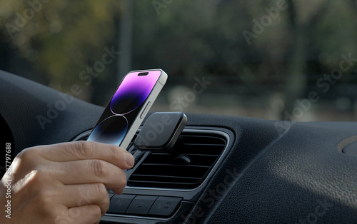 Obraz na płótnie car holder smartphone