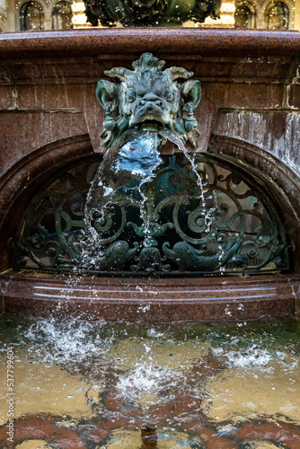 Hygieia Brunnen Hamburg Detail