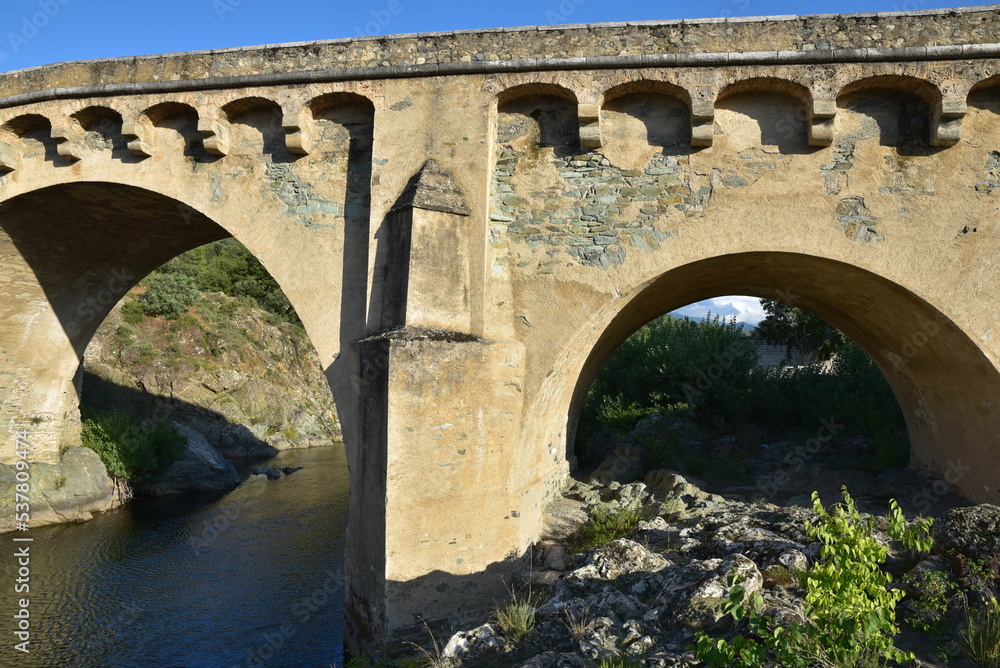 Pont génois de Ponte-Leccia en Corse