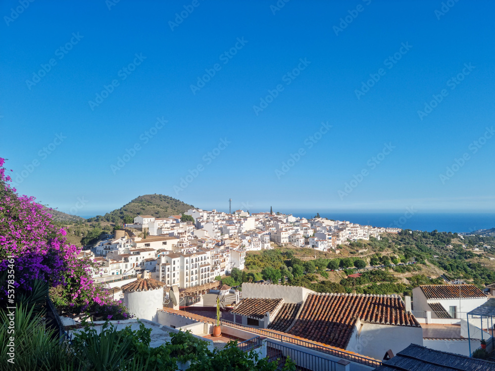 Obraz premium View of the Mediterranean sea from the coast of Maro