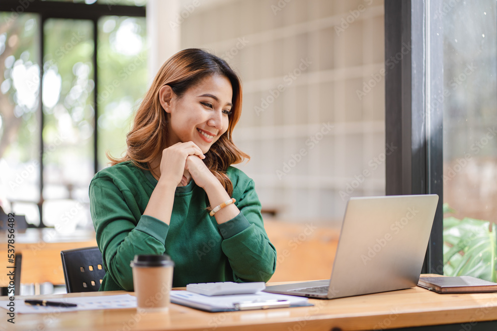 Asian business woman Business document check, account check, document search Legal documents, document preparation, reports, tax analysis, time, accounting, data sheets Asian business woman Business document check, account check, document search Legal documents, document preparation, reports, tax analysis, time, accounting, data sheets