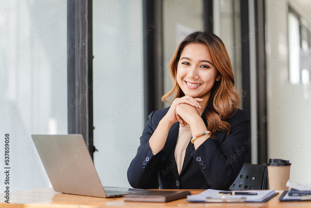 Asian business woman Business document check, account check, document search Legal documents, document preparation, reports, tax analysis, time, accounting, data sheets Asian business woman Business document check, account check, document search Legal documents, document preparation, reports, tax analysis, time, accounting, data sheets