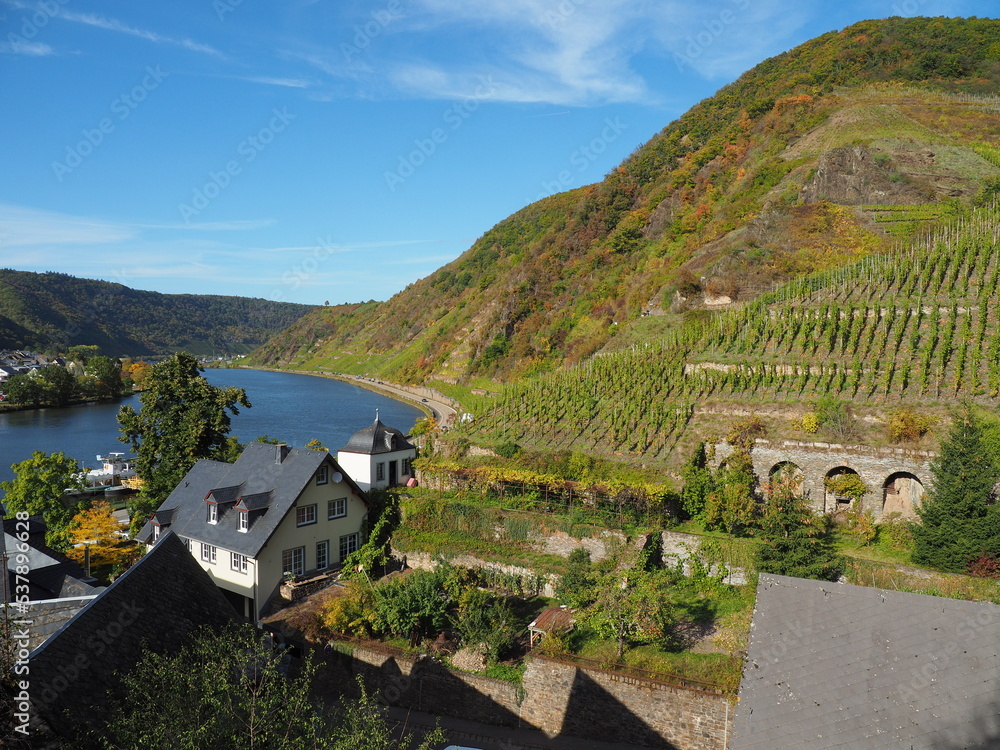 Beilstein im Herbst – das Dornröschen der Mosel